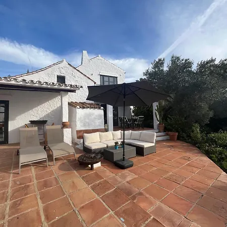 In Pueblo With Private Pool And Sea Views With 4 Bedrooms Mijas