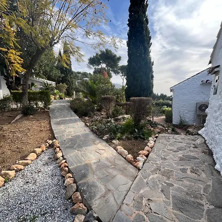 In Pueblo With Private Pool And Sea Views With 4 Bedrooms Holiday home Mijas