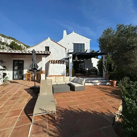 In Pueblo With Private Pool And Sea Views With 4 Bedrooms *